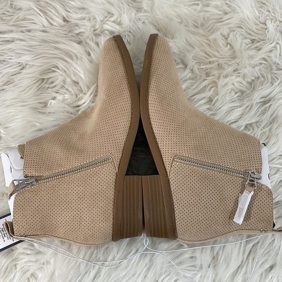 UNIVERSAL THREAD MARLIS BOOTS / BOOTIES MEMORY FOAM SIZE 9 New - Picture 9 of 13